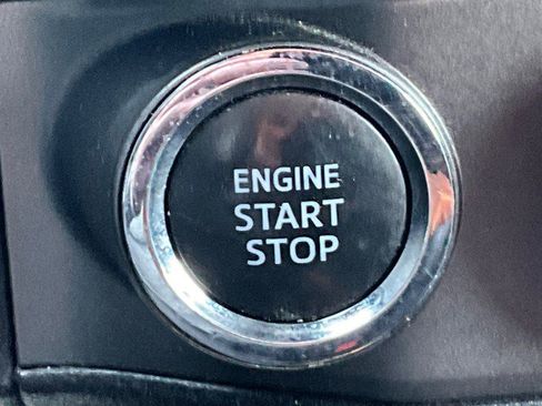 Used 2019 Toyota Tacoma TRD Sport AWD/4WD image 23