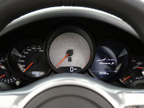 Used 2015 Porsche 911 Carrera S RWD image 22