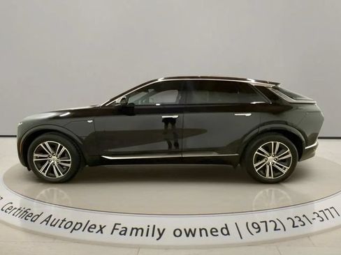 Used 2025 Cadillac Lyriq Luxury RWD image 2