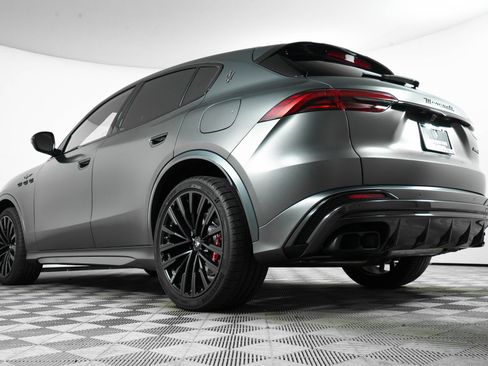 New 2025 Maserati Grecale Trofeo image 14