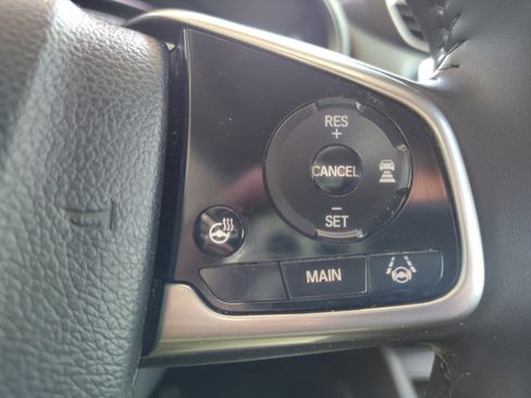 Used 2018 Honda CR-V Touring image 26
