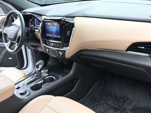 Used 2023 Chevrolet Traverse Premier w/ LPO, Floor Liner Package AWD/4WD image 30
