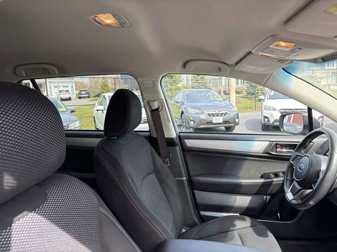 Used 2018 Subaru Outback 2.5i Premium AWD/4WD image 29
