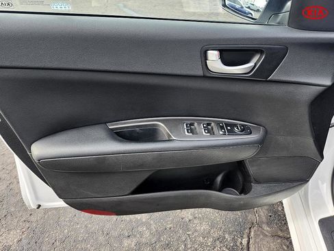 Used 2018 Kia Optima LX w/ Convenience Package image 12