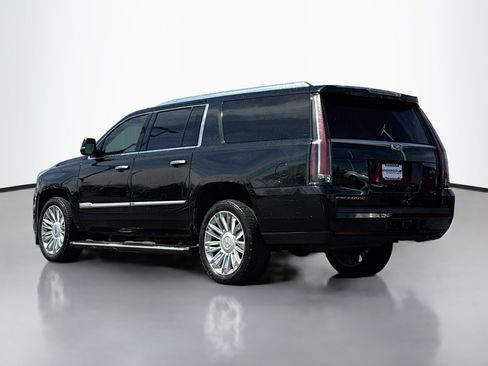 Used 2018 Cadillac Escalade ESV Platinum AWD/4WD image 16