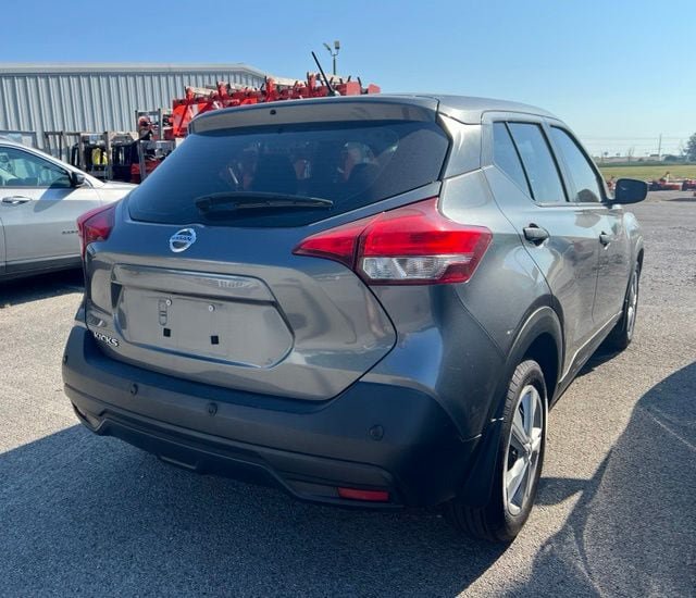 Used 2020 Nissan Kicks S FWD image 4