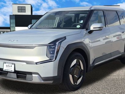 New 2026 Kia EV9 Wind