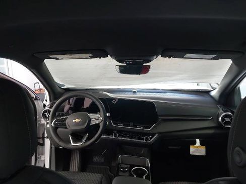 New 2026 Chevrolet Equinox LT w/ Safety and Technology Package image 5