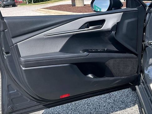 Used 2025 Toyota Camry SE FWD image 21