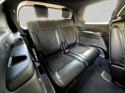 Used 2023 Jeep Grand Cherokee L Laredo AWD/4WD image 25