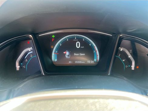 Used 2018 Honda Civic EX image 12