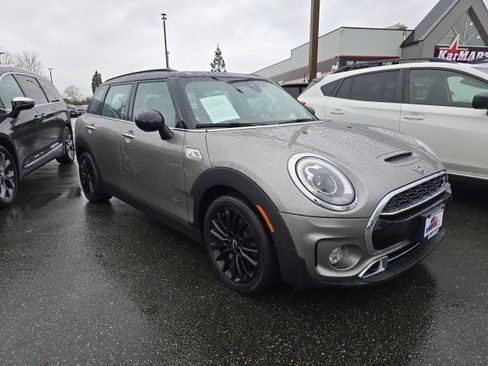 Used 2019 MINI Cooper Clubman S w/ Premium Package image 1