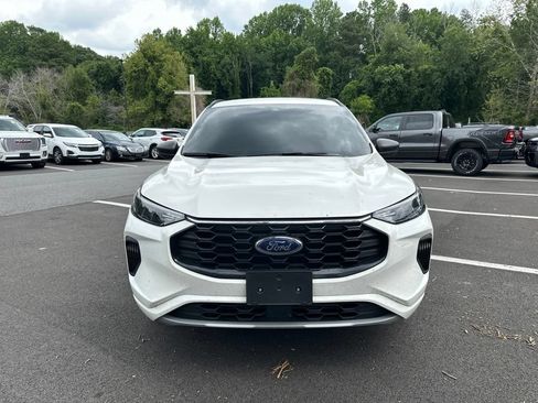 Used 2024 Ford Escape ST-Line w/ Tech Pack #1 FWD image 2