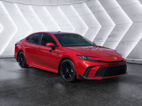 Used 2025 Toyota Camry SE w/ Multimedia Upgrade Package FWD image 1