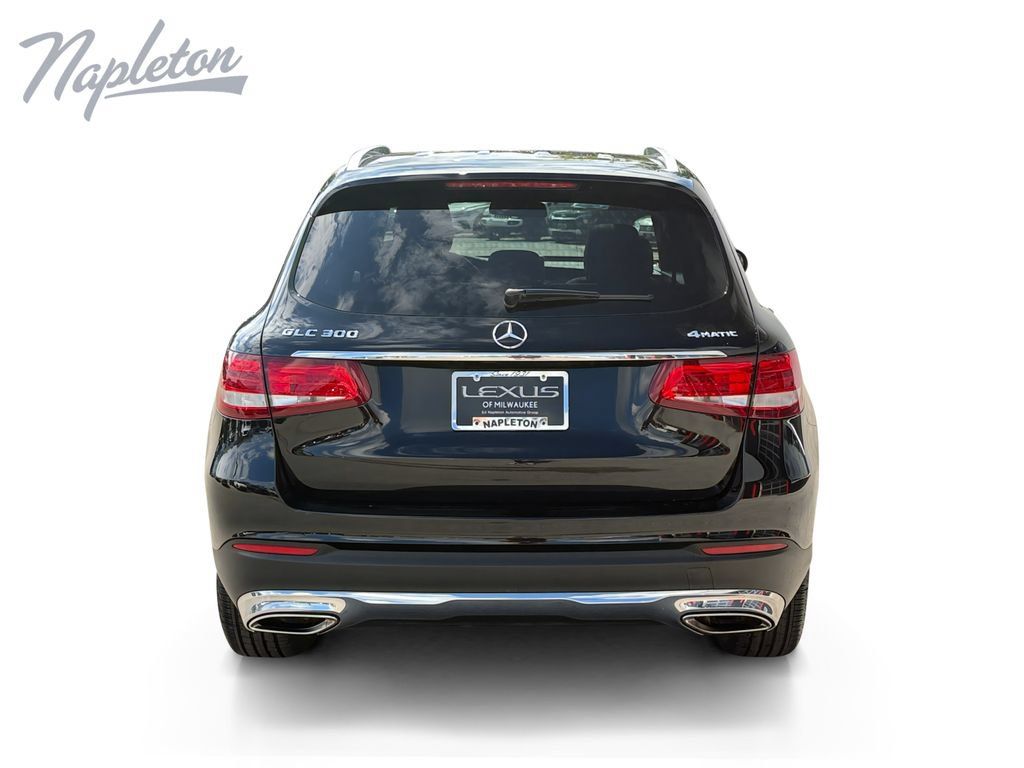 Used 2019 Mercedes-Benz GLC 300 4MATIC image 4