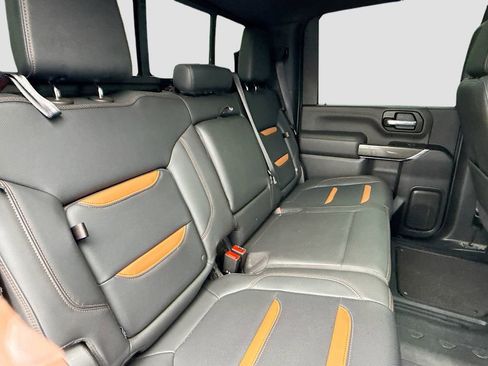 Used 2022 GMC Sierra 2500 AT4 w/ AT4 Preferred Package AWD/4WD image 27