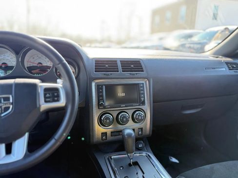 Used 2014 Dodge Challenger R/T image 24