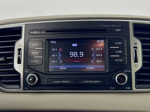 Used 2017 Kia Sportage LX w/ LX Popular Package image 18