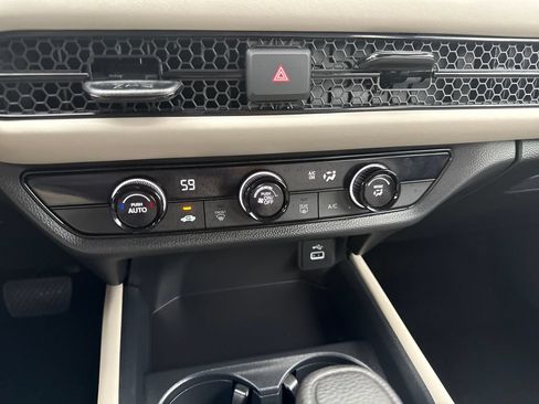 Certified 2025 Honda HR-V LX image 31