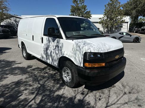 New 2025 Chevrolet Express 2500 w/ Enhanced Convenience Package image 9