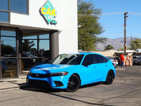 Used 2024 Honda Civic Sport image 2
