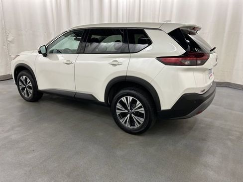Used 2021 Nissan Rogue SV AWD/4WD image 3