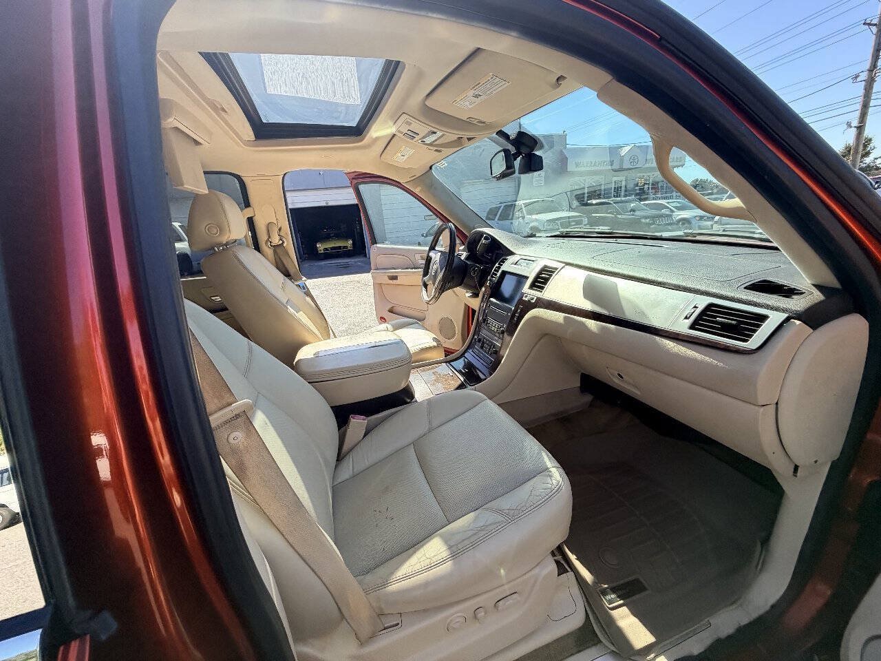 Used 2007 Cadillac Escalade 2WD w/ Information Package image 73