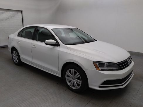 Used 2017 Volkswagen Jetta S image 11