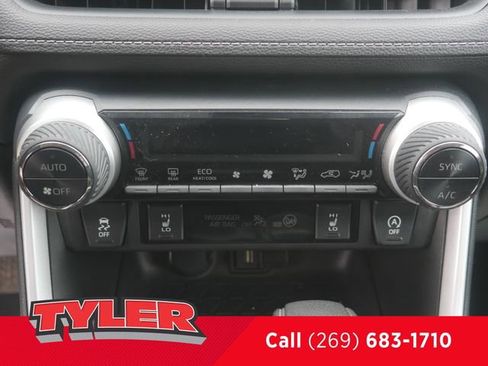 Used 2021 Toyota RAV4 XLE w/ Convenience Package AWD/4WD image 31