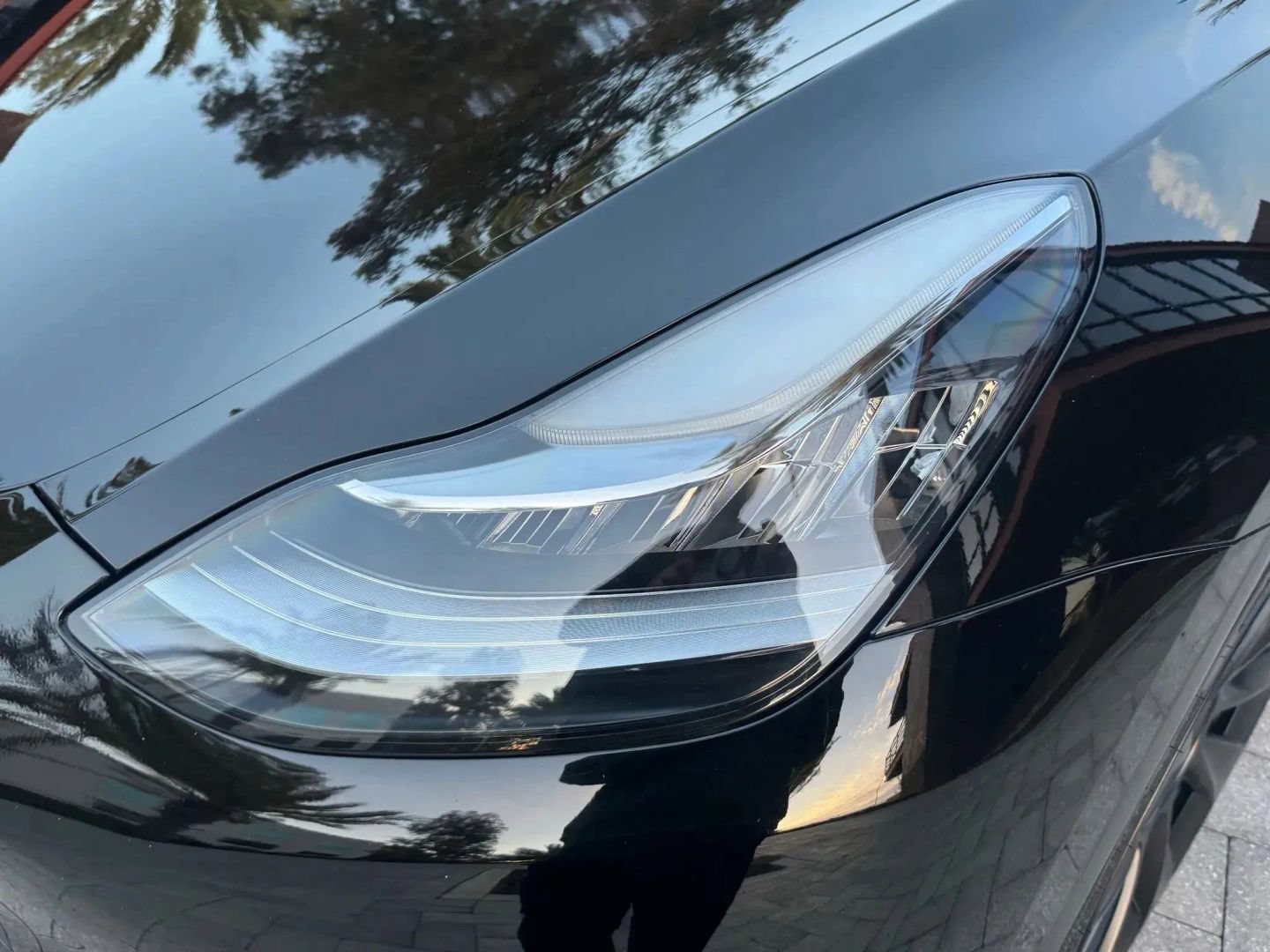 Used 2024 Tesla Model Y Long Range AWD/4WD image 32