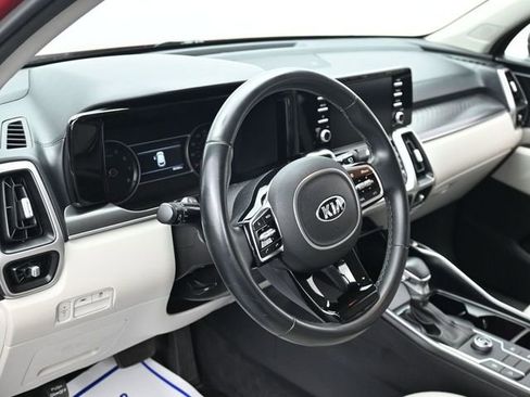 Used 2021 Kia Sorento S image 14