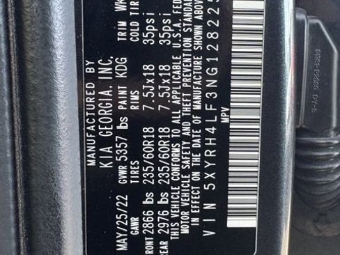 Certified 2022 Kia Sorento EX image 17