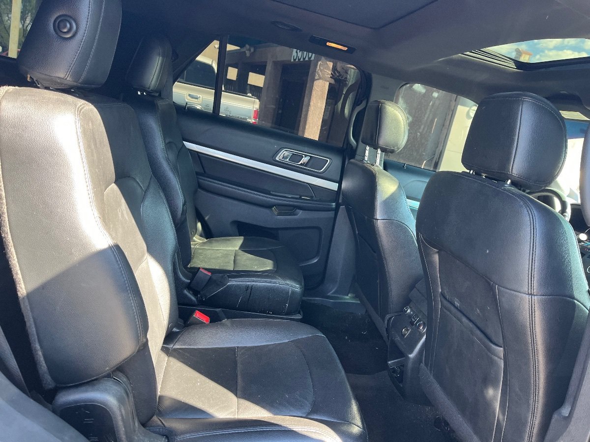 Used 2016 Ford Explorer XLT w/ Equipment Group 202A FWD image 16
