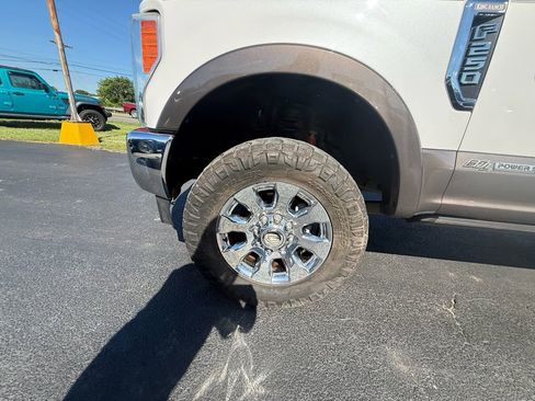 Used 2017 Ford F250 King Ranch w/ King Ranch Ultimate Package AWD/4WD image 9