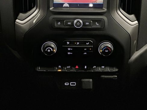 Used 2021 Chevrolet Silverado 1500 Custom w/ Safety Confidence Package RWD image 17