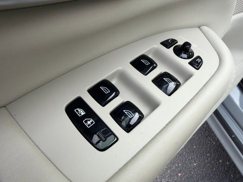 Certified 2024 Volvo XC90 B5 Core w/ Protection Package image 24