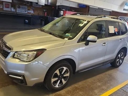 Used 2017 Subaru Forester 2.5i Premium image 1