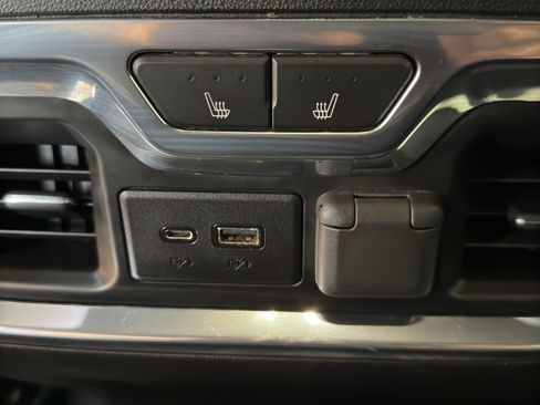 Used 2020 GMC Sierra 1500 AT4 w/ AT4 Premium Package AWD/4WD image 14
