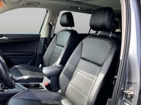 Used 2018 Volkswagen Tiguan SEL image 26