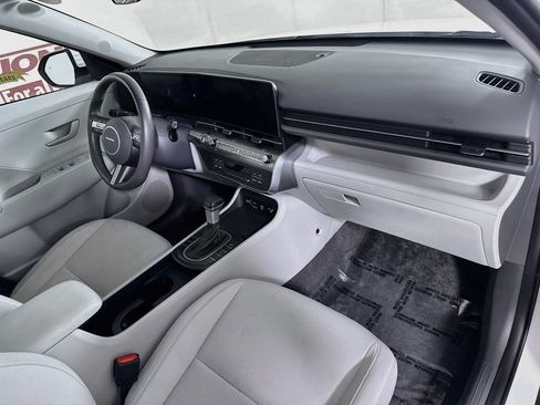 Certified 2025 Hyundai Kona SEL AWD/4WD image 29