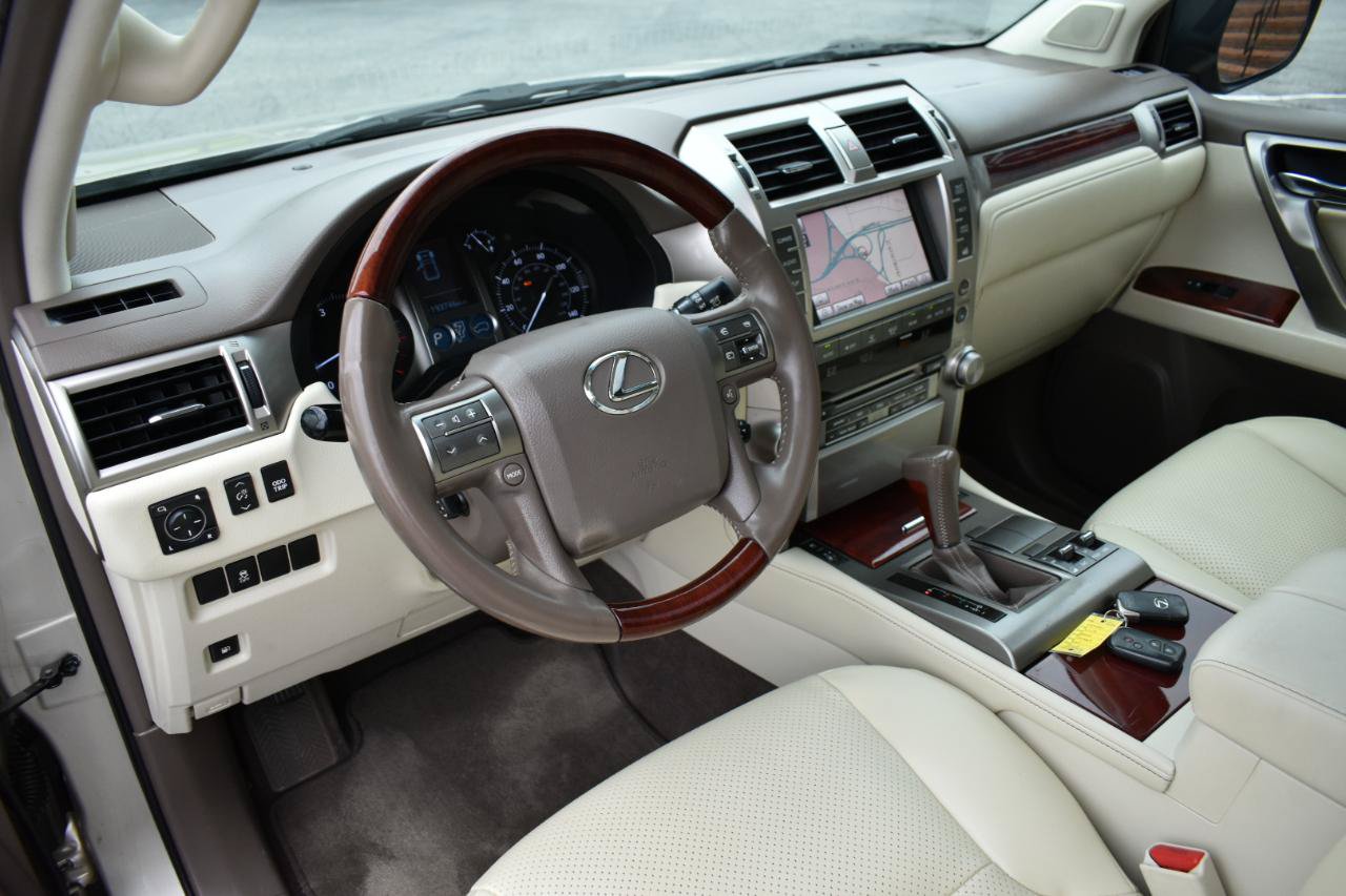 Used 2013 Lexus GX 460 w/ Comfort Plus Pkg AWD/4WD image 10