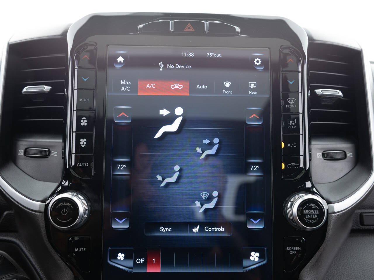 Used 2021 RAM 1500 Big Horn AWD/4WD image 38