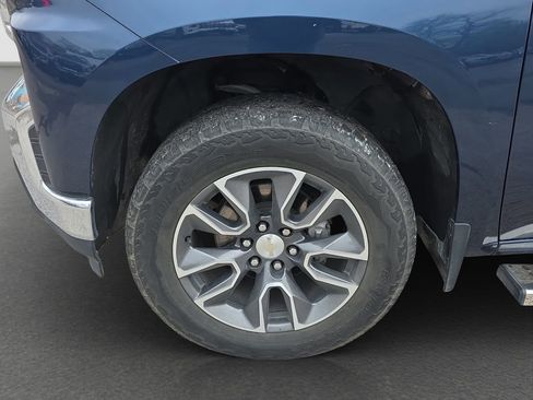 Used 2021 Chevrolet Silverado 1500 LT AWD/4WD image 4