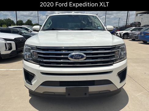 Used 2020 Ford Expedition XLT w/ Equipment Group 202A RWD image 2