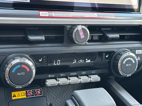 New 2025 Toyota Tacoma TRD Off-Road image 19