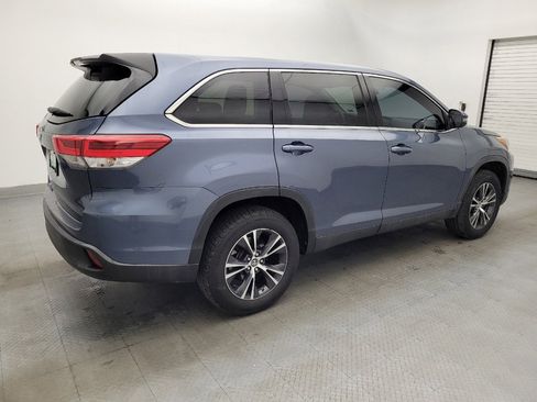 Used 2019 Toyota Highlander LE FWD image 10
