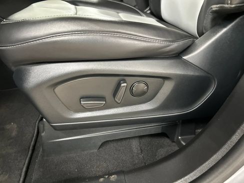 Certified 2023 Ford Explorer XLT w/ Equipment Group 202A AWD/4WD image 12