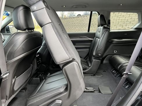 Used 2023 Jeep Grand Cherokee L Limited w/ Trailer Tow Group (B) image 5