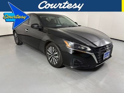 Used 2023 Nissan Altima 2.5 SV