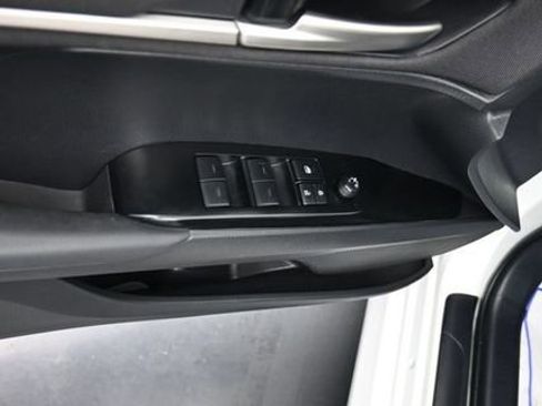 Used 2025 Toyota Camry LE image 10